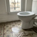WC Bouch&eacute; qui d&eacute;borde &mdash; WC Bouch&eacute; qui d&eacute;borde &agrave; Paris 7 (75007) &middot; image &agrave; la une